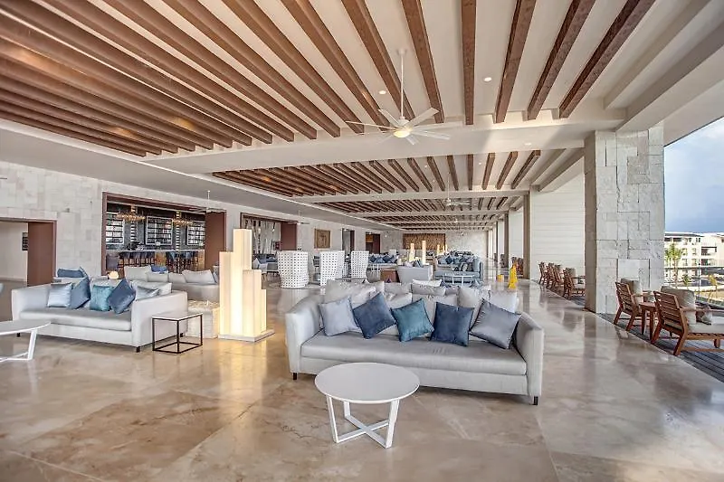 Royalton Negril, An Autograph Collection All-Inclusive Resort  Негрил